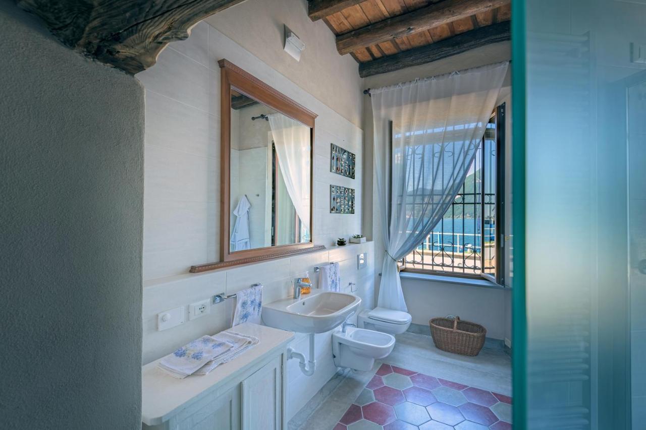 In Riva Al Lago Di Iseo Residenza Loft Marone Exterior foto