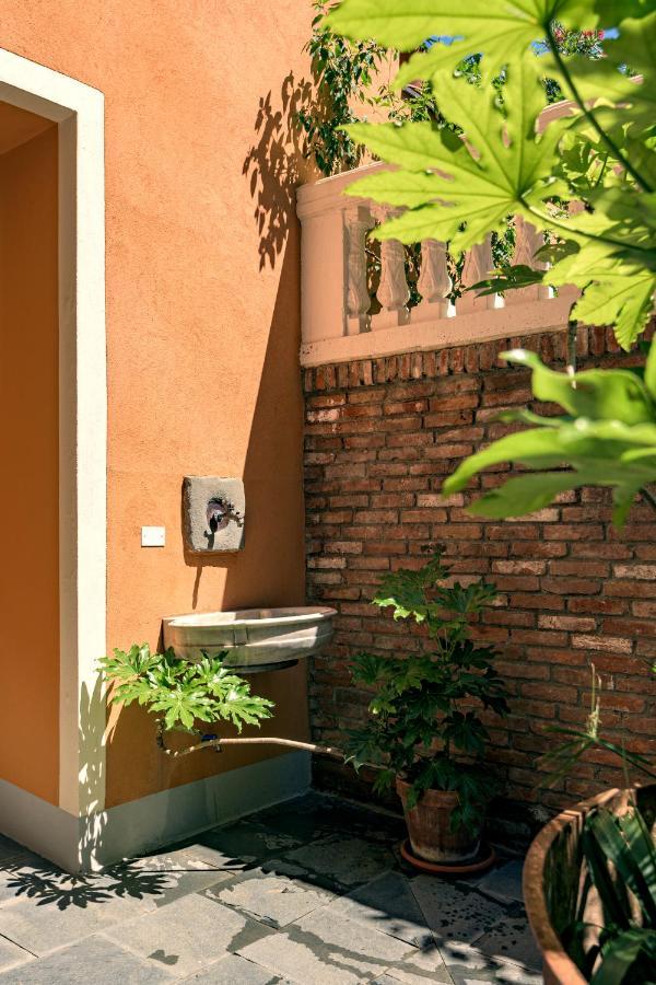 In Riva Al Lago Di Iseo Residenza Loft Marone Exterior foto