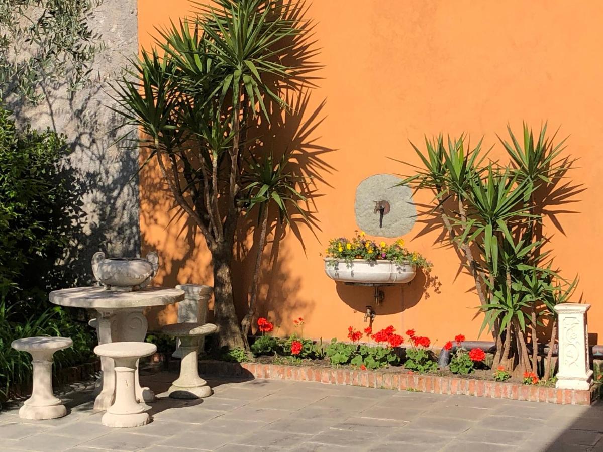 In Riva Al Lago Di Iseo Residenza Loft Marone Exterior foto