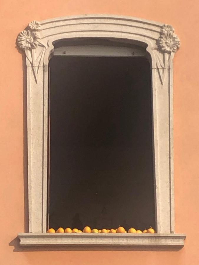 Residenza Di Prestigio In Riva Al Lago Marone Loft Exterior foto